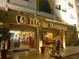 Life Hotel