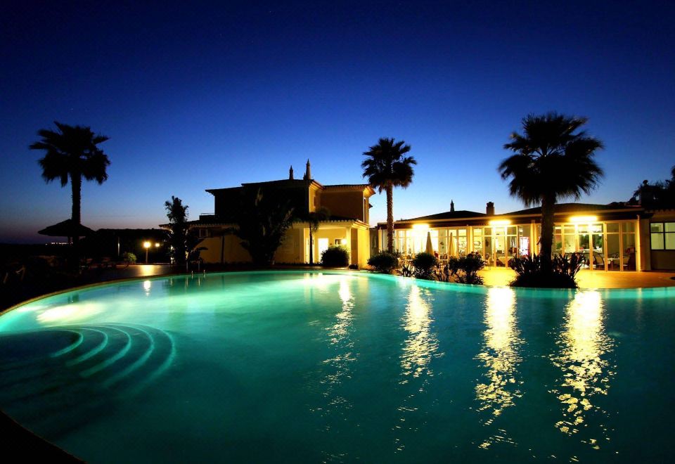 Clube Porto Mos - Sunplace Hotels & Beach Resort-Lagos Updated 2023 Room  Price-Reviews & Deals | Trip.com