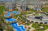 Novum Garden Side Hotel - 5-Star