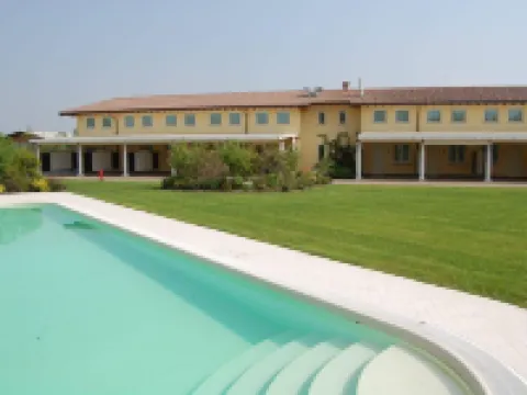 Hotel Motel Gold Hotels in Calcinate