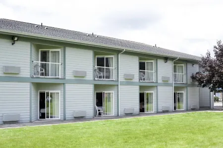 Dew Drop Inn Отели рядом с достопримечательностью «Парк Тилликум»