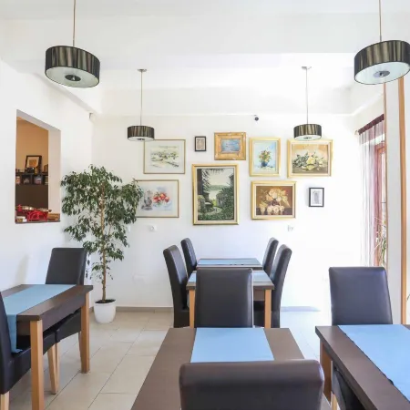 Hotel Divan