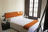 Living-Sevilla Apartments San Lorenzo Hotels in Santiponce