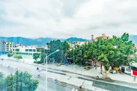 Lavande Hotel (Zhaoqing East Station Dinghu Mountain Scenic Area) - Mountain view
