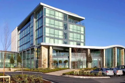 Hodson Bay Hotel