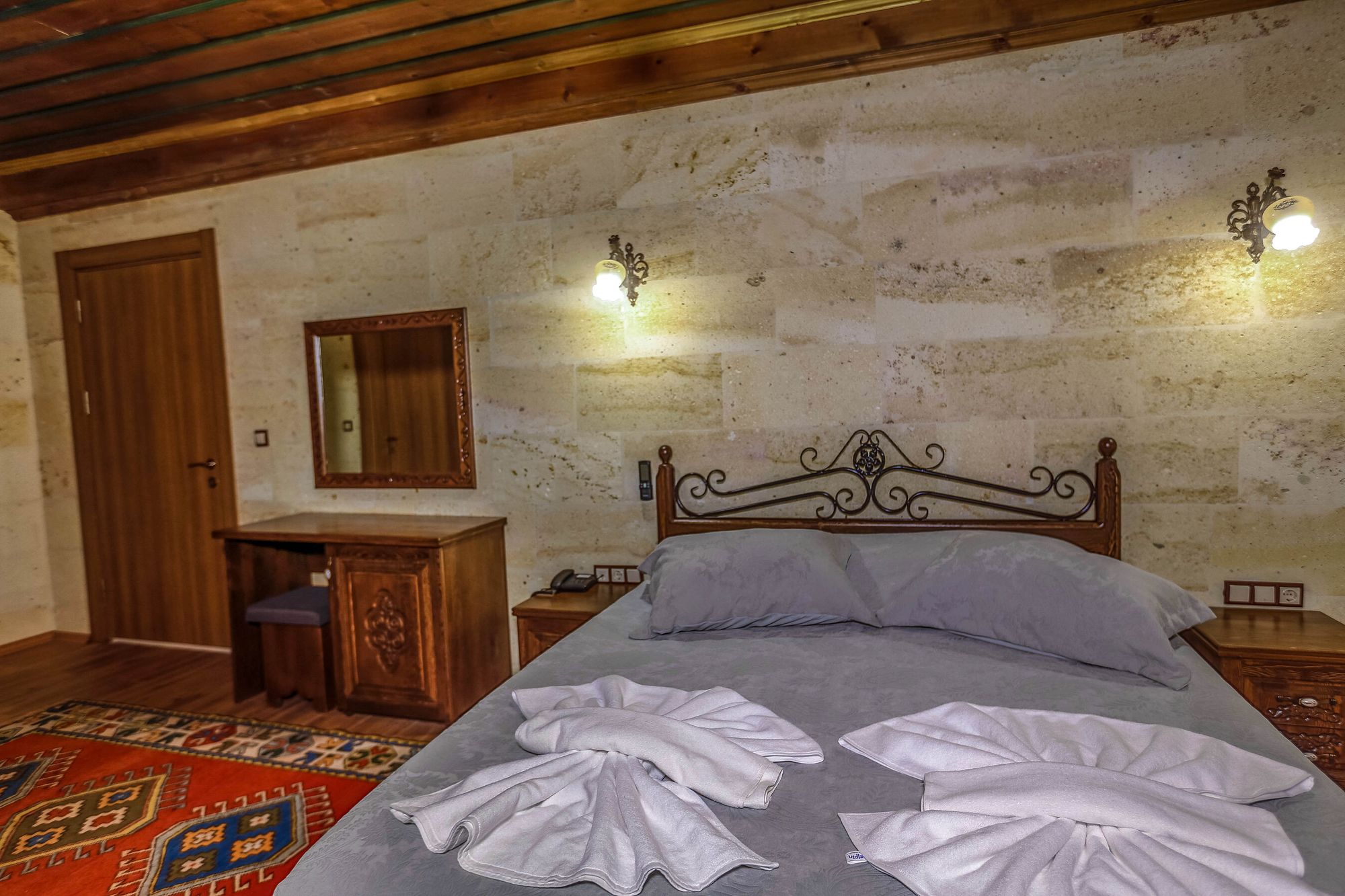 Milat Cave Hotel