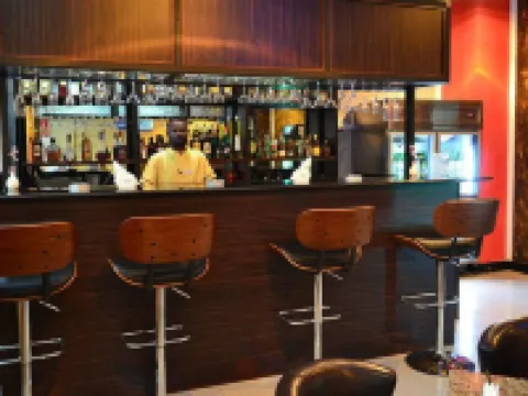 Hotel Gloria Inn โรงแรมในลูบุมบาชิ