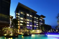 TR Rock Hill Hotel - Rooftop Pools