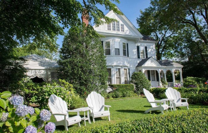 The Sydney, the Edgartown Collection