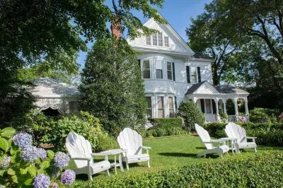 The Sydney, the Edgartown Collection