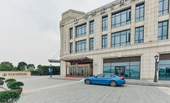 Linjiang International Cruise Hotel (Shanghai Baoyang Road Port Area)