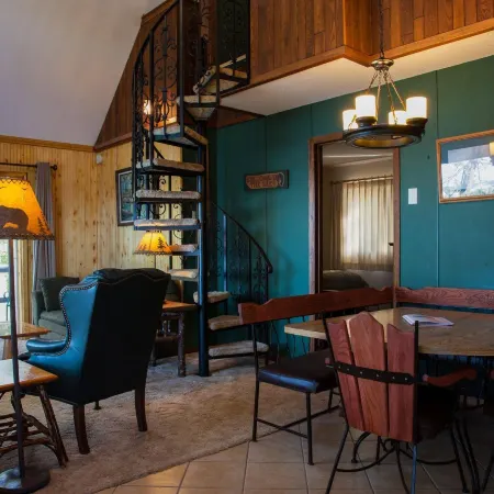 Curriers Lakeview Lodge