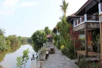 BaanRimNam Resort Trat Hotels in Trat