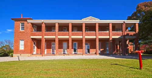The Hallows Accommodation Hotels in South Bathurst
