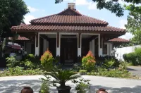 Sadinah Sahid Josodipuro Hotel