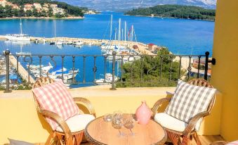 Eco Aparthotel the Dreamers's Club