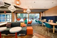 Tru by Hilton Louisville Airport