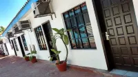 Hotel Marina Topolobampo Hotel dekat Stone Island (Isla de las Piedras)