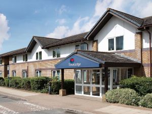 Travelodge Bicester Cherwell Valley M40