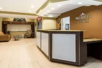 Microtel Inn & Suites by Wyndham North Canton Các khách sạn ở Xã Plain