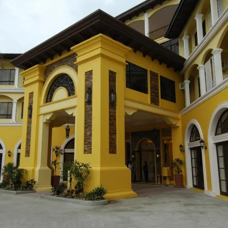 Planta Centro Bacolod Hotel & Residences
