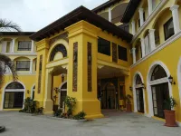Planta Centro Bacolod Hotel & Residences - 4-Star