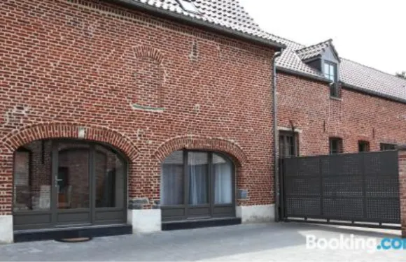 紅磨坊歌詞旅館