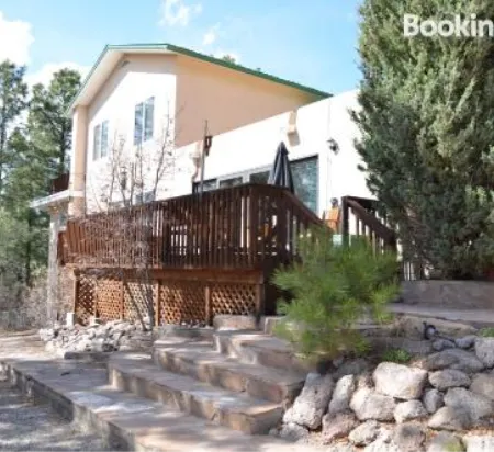 Pueblo Canyon Inn