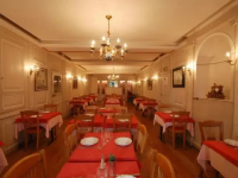 Logis Grand Hôtel de l'Europe Hotels in Langres