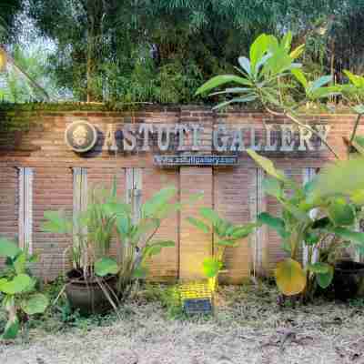 Astuti Gallery Homestay Hotel Exterior