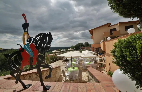 朱莉婭卡瓦利耶爾別墅酒店