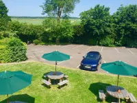 The White Swan - parking