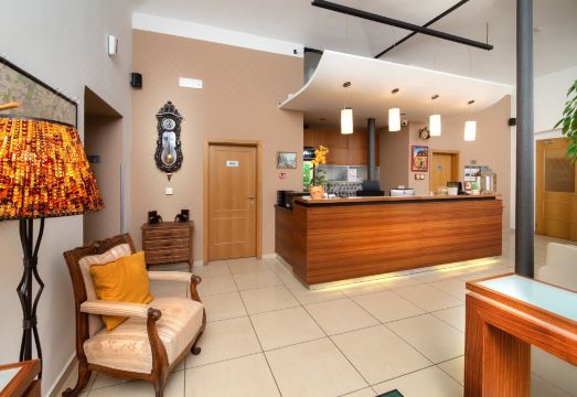 호텔 츠발스카 트브르스