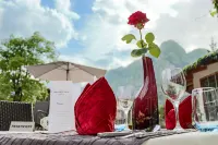 Chalet Hotel Adler AG Hotel di Kandersteg
