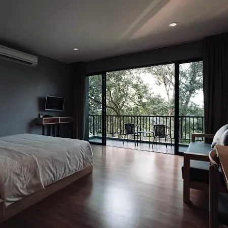 Riverawan Hotel