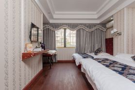 Longcheng Hotel