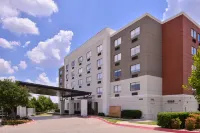 Holiday Inn Express & Suites Mesquite 샤론 펠로프십 처치 오브 달라스 주변 호텔