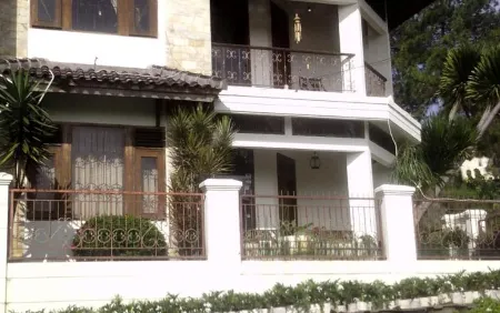 Notes from the Mountains Отели рядом с достопримечательностью «Taman Kupu-Kupu Cihanjuang»