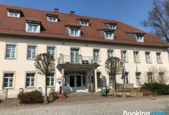 卡瓦利爾豪斯酒店