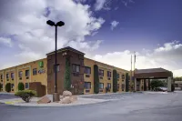 Holiday Inn Express Sedona - Oak Creek Hotels near Bell Rock