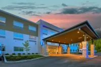 Holiday Inn Express & Suites New Castle