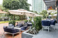 M Social Hotel Singapore - breakfast