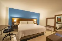 Holiday Inn Express Merida Centro Hotels in Merida