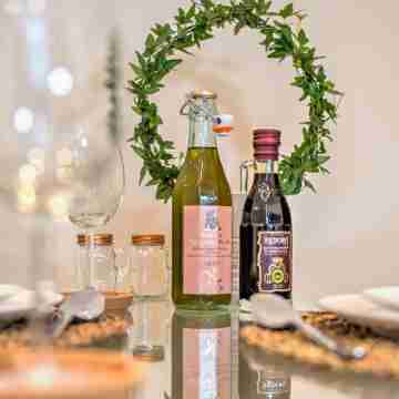 Suite on the High Street Dining/Meeting Rooms