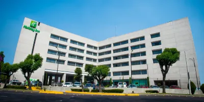 Holiday Inn Mexico City-Plaza Universidad Hoteles cerca de Walmart