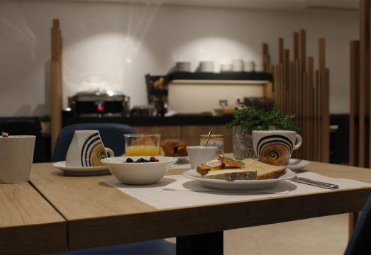 목시 안시 호텔 위치