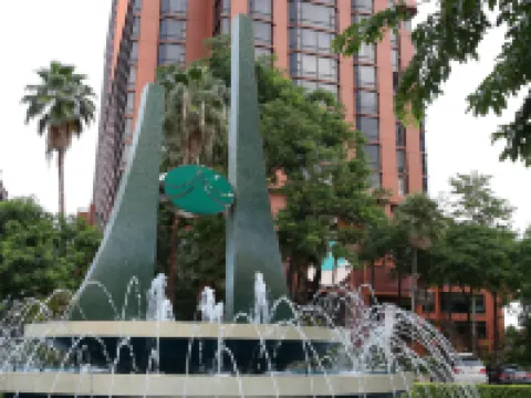 โรงแรม ดิ เอมเมอรัลด์ กรุงเทพฯ รัชดา โรงแรมใกล้เทวลัยพระพิฆเนศ