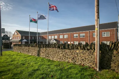 Celtic International Hotel Cardiff Airport Các khách sạn ở Llantwit Major