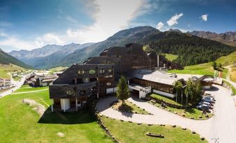 Blu Hotel Senales Zirm-Cristal