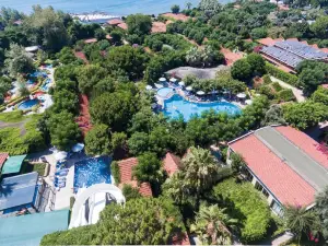 Can Garden Beach Hotel